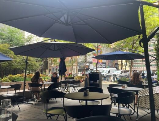 Hole In The Wall – FiDi