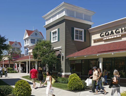 Clinton Premium Outlets