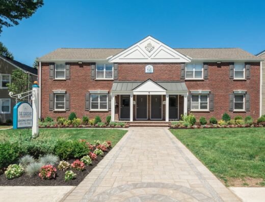 The Gardens At Wesmont Station