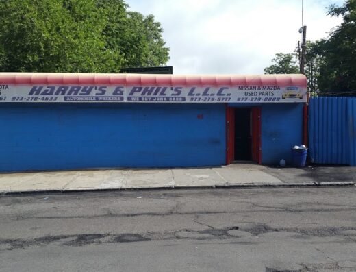 Harry & Phil’s Auto Wrecking