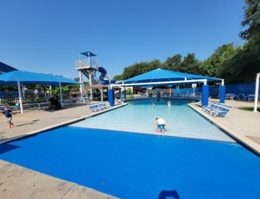 Holmes Aquatic Center