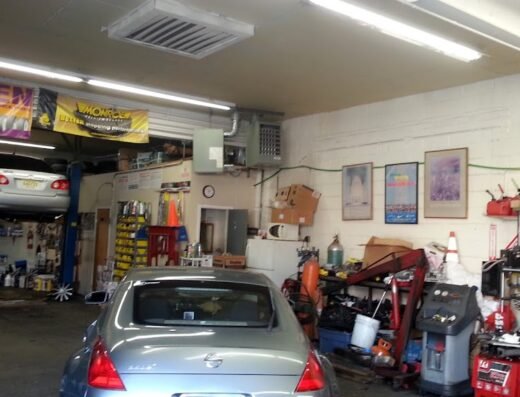 Toms Automobile Center