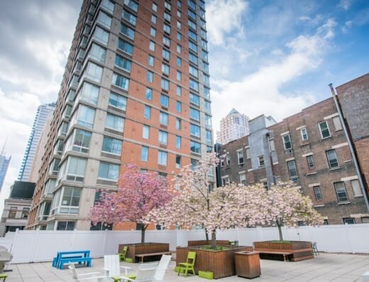 Longacre House Apartments