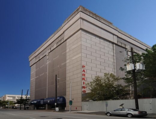 1112 Clay Street Garage