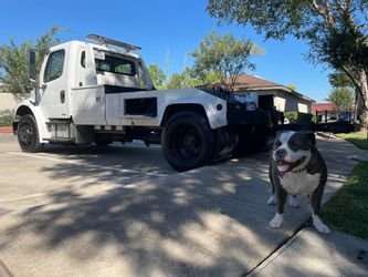 Black & White Towing