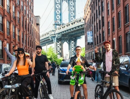 Fancy Apple Bike & Scooter Rentals and Tours at Brooklyn Bridge