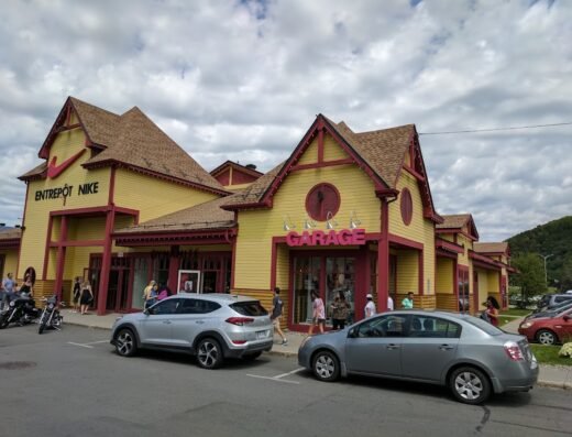 Outlets at St. Sauveur