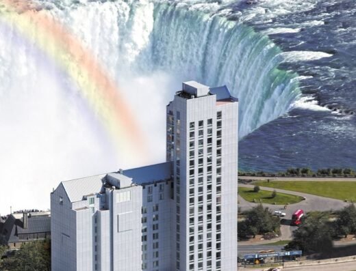 The Oakes Hotel Overlooking the Falls